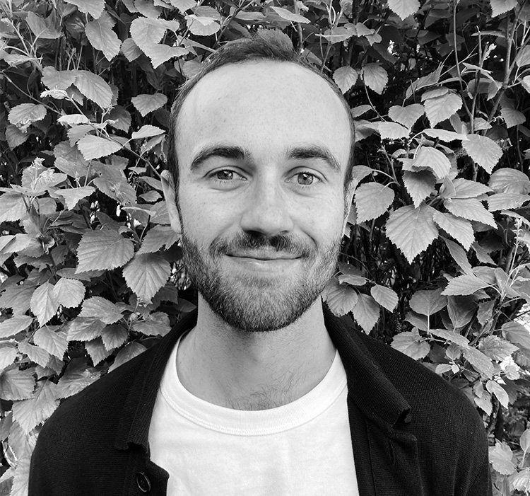 Joel Davies<br />
Psykologassistent