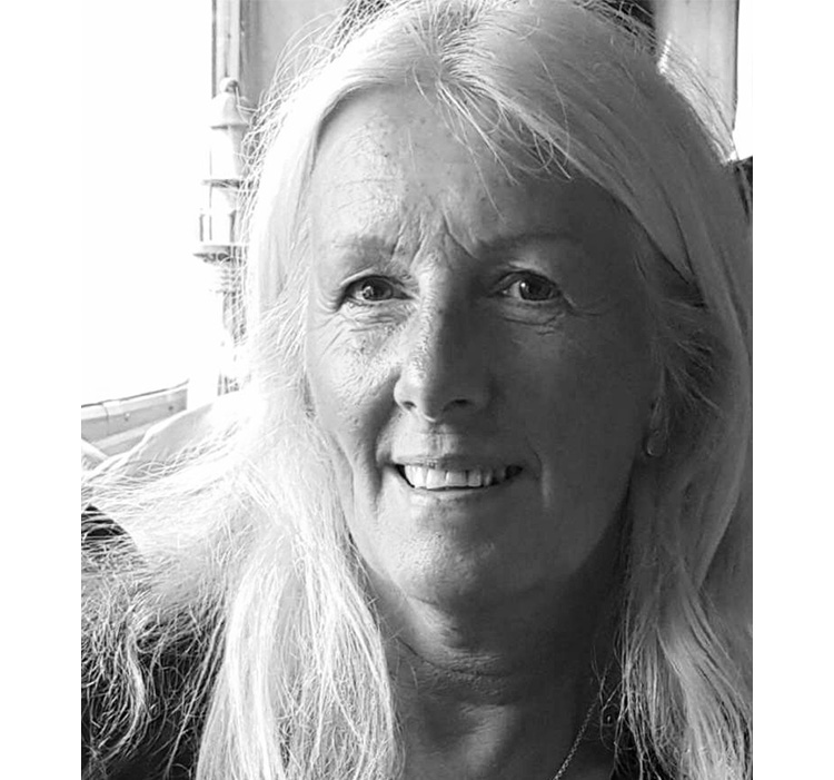 Lotta Jönsson<br />
Vårdadministratör