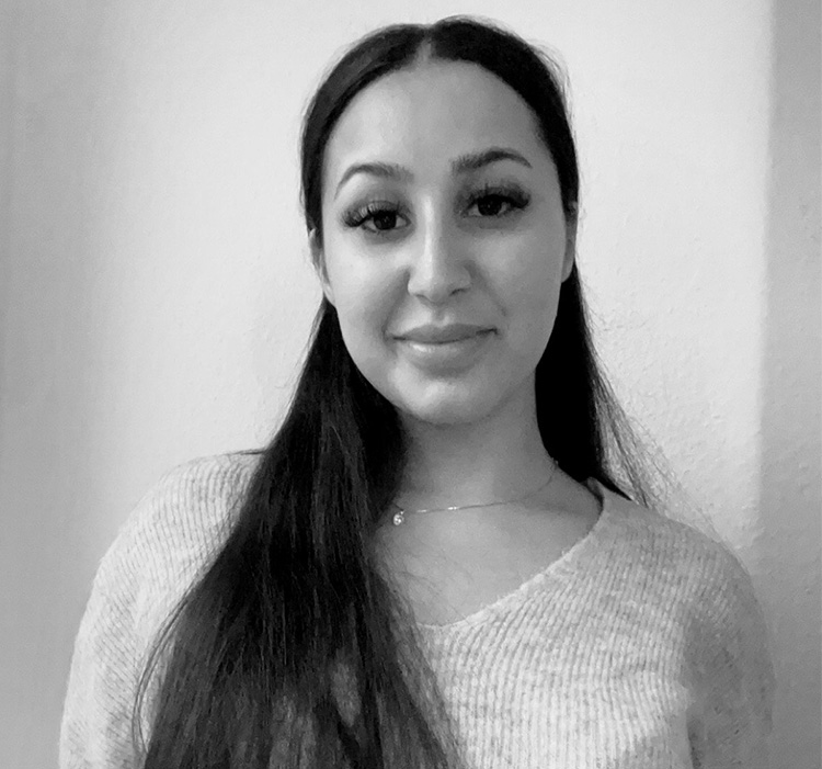 Melika Asadi<br />
Psykolog
