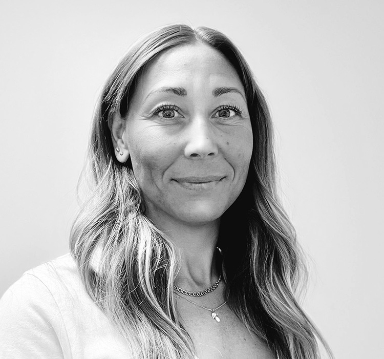 Pernilla Crusenvinge<br />
Administratör